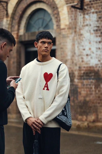 AMI - HEART SWEATER